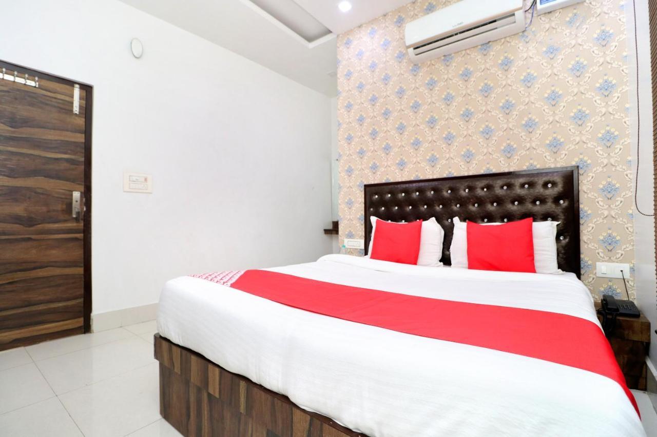 OYO 26591 Hotel Angad Inn Amritsar Bagian luar foto