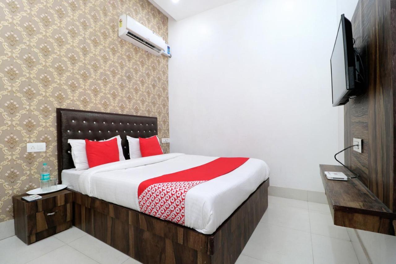 OYO 26591 Hotel Angad Inn Amritsar Bagian luar foto